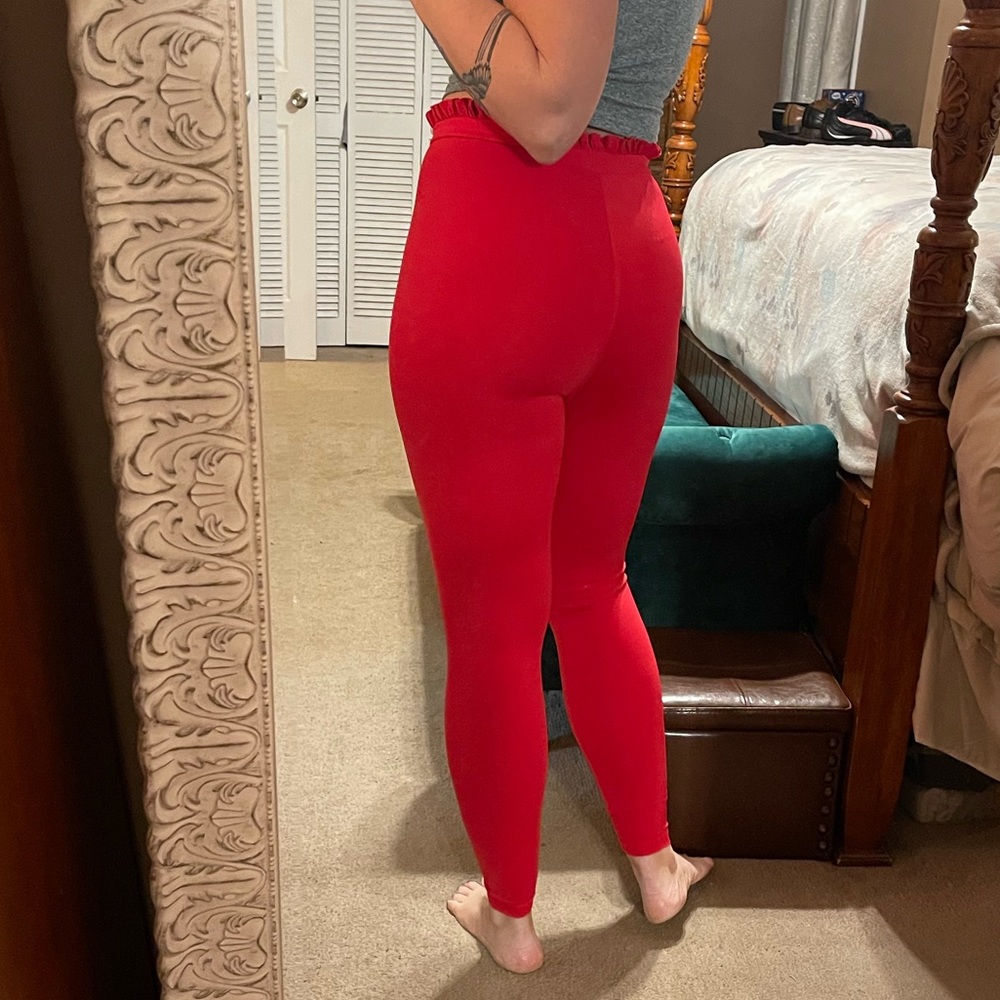 Celestine High Rise Scarlet Ruffle Leggings - Picture 11 of 15